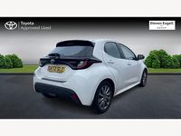 Used Toyota Yaris Hybrid 114 HP (83 kW) 2022 White Hatchback