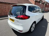 Used Vauxhall Zafira SRi 140 HP (102 kW) 2017 White MPV