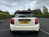 Used Mini ONE Classic 102 HP (75 kW) 2019 White Hatchback