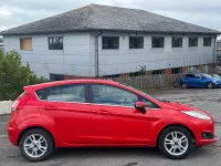 Used Ford Fiesta Zetec 82 HP (60 kW) 2015 Red Hatchback