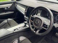 Used Volvo V90 R-Design Pro 235 HP (172 kW) 2018 Silver Estate