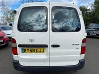 Used Toyota HiAce H1 95 HP (69 kW) 2008 White Van