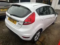 Used Ford Fiesta Zetec 82 HP (60 kW) 2012 White Hatchback