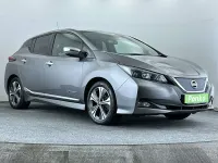 Usado Nissan Leaf N-Connecta 110 kW (150 HP) 2019 Cinzento Citadino