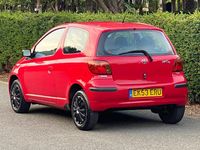 Used Toyota Yaris T3 67 HP (49 kW) 2003 Red Hatchback