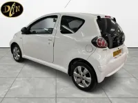 Used Toyota Aygo 68 HP (50 kW) 2012 White Hatchback