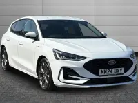 Used Ford Focus ST-Line 123 HP (90 kW) 2024 Frozen white Hatchback