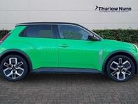 Used Renault 5 E-Tech Komfort 110 kW (150 HP) 2025 Green/black Hatchback