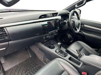 Begagnad Toyota HiLux 2025 Svart Pickup