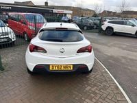 Używany Vauxhall Astra GTC SRi 130 KM (95 kW) 2012 Biały Hatchback
