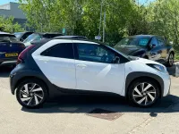 Used Toyota Aygo X 72 HP (52 kW) 2023 White SUV