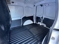 Used Nissan NV250 Acenta 115 HP (84 kW) 2021 White Van