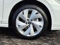 Used VW Golf VIII Match 113 HP (83 kW) 2025 White Hatchback