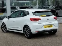 Used Renault Clio Evolution 145 HP (106 kW) 2023 White Hatchback