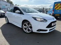 Used Ford Focus ST 250 HP (183 kW) 2014 White Hatchback