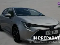 Używany Toyota Corolla 122 KM (89 kW) 2019 Srebrny Hatchback