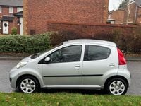 Used Peugeot 107 68 HP (50 kW) 2010 Silver Hatchback