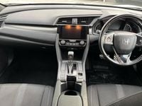 Used Honda Civic SR 126 HP (92 kW) 2018 White Hatchback