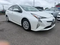 Used Toyota Prius Active 122 HP (89 kW) 2024 White Hatchback