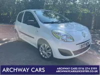 Used Renault Twingo 60 HP (44 kW) 2010 White Hatchback