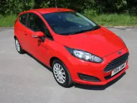 Usado Ford Fiesta Style 82 HP (60 kW) 2014 Vermelho Citadino