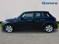 Usado Mini Cooper Classic 2023 Preto Citadino
