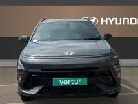 Usado Hyundai Kona N Line 138 CV (101 kW) 2025 Gris SUV