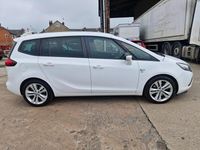 Used Vauxhall Zafira SRi 2014 White MPV