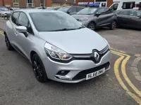 Used Renault Clio Iconic 90 HP (66 kW) 2019 Silver Hatchback