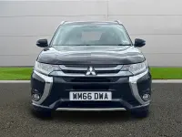 Używany Mitsubishi Outlander P-HEV 2016 Czarny Kombi