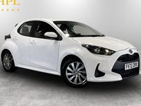 Used Toyota Yaris Hybrid 116 HP (85 kW) 2023 White Hatchback