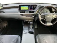 Used Lexus ES300H 218 HP (160 kW) 2021 White Sedan