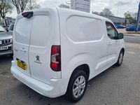 Second-hand Peugeot Partner Premium 2021 Alb Monovolum