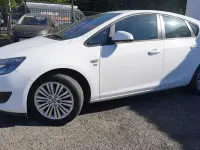 Gebraucht Vauxhall Astra 110 PS (80 kW) 2013 Weiß Kleinwagen