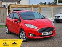 Used Ford Fiesta Zetec 100 HP (73 kW) 2015 Red Hatchback