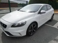 Used Volvo V40 R-Design 245 HP (180 kW) 2016 White Hatchback