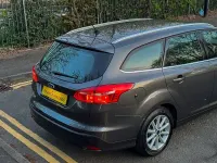 Begagnad Ford Focus Titanium 125 HK (91 kW) 2015 Grå Kombi