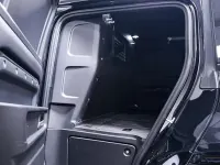 Used Land Rover Defender SE Dynamic 249 HP (183 kW) 2025 Black SUV