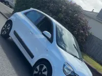 Used Renault Twingo Play 70 HP (51 kW) 2016 White Hatchback