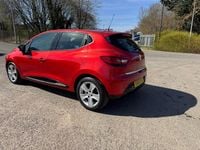 Used Renault Clio IV Dynamique 90 HP (66 kW) 2016 Red Hatchback