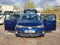 Used Toyota Auris Hybrid 136 HP (100 kW) 2018 Blue Estate
