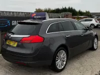 Used Vauxhall Insignia 160 HP (117 kW) 2012 Grey Estate