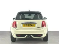 Used Mini Cooper S Exclusive 192 HP (141 kW) 2019 White Hatchback