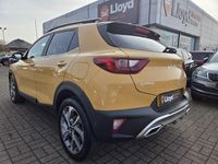Used Kia Stonic GT-Line 100 HP (73 kW) 2024 Yellow SUV