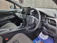 Gebraucht Toyota C-HR 122 PS (89 kW) 2023 Grau SUV