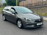 Used Vauxhall Astra Design Edition 110 HP (80 kW) 2017 Grey Estate