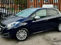 Used Peugeot 208 Signature Sky 2019 Blue Hatchback