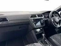 Usado VW Tiguan Allspace R-line 200 HP (147 kW) 2024 Prateado SUV
