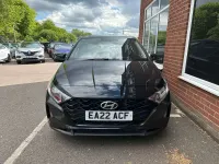 Używany Hyundai i20 SE 100 KM (73 kW) 2022 Czarny Hatchback