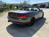 Begagnad BMW 330 Cabriolet Performance 2008 Grå Cab